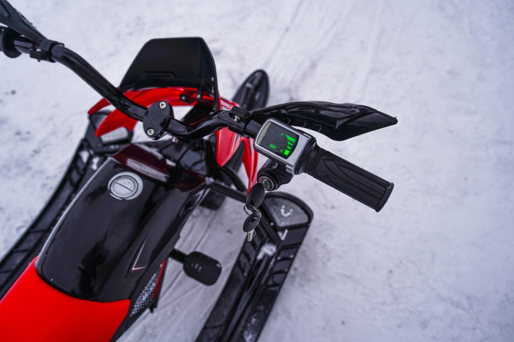 Панель управления электроснегоката