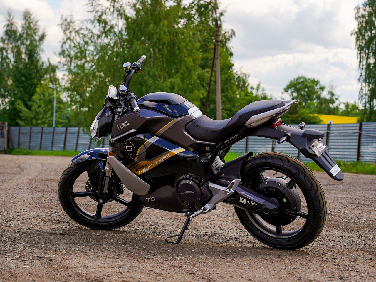 Электромотоцикл WHITE SIBERIA SUPER SOCO TS STREET HUNTER