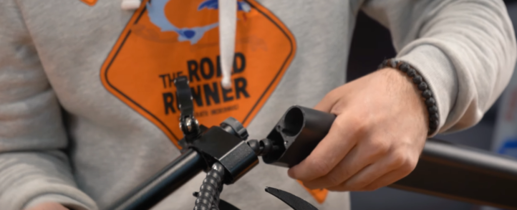 Отсоединение проводов и рулевой балки