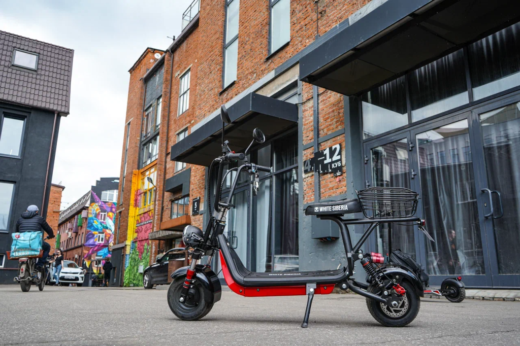 Компактные габариты электроскутера