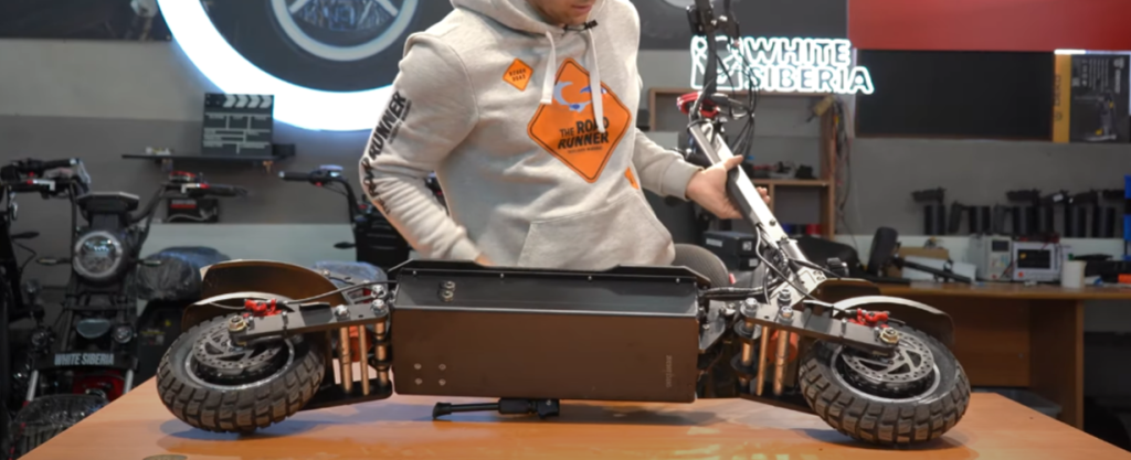 Люфт в складном механизме электросамоката NERPA