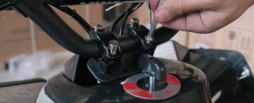 Установка руля электроквадроцикла